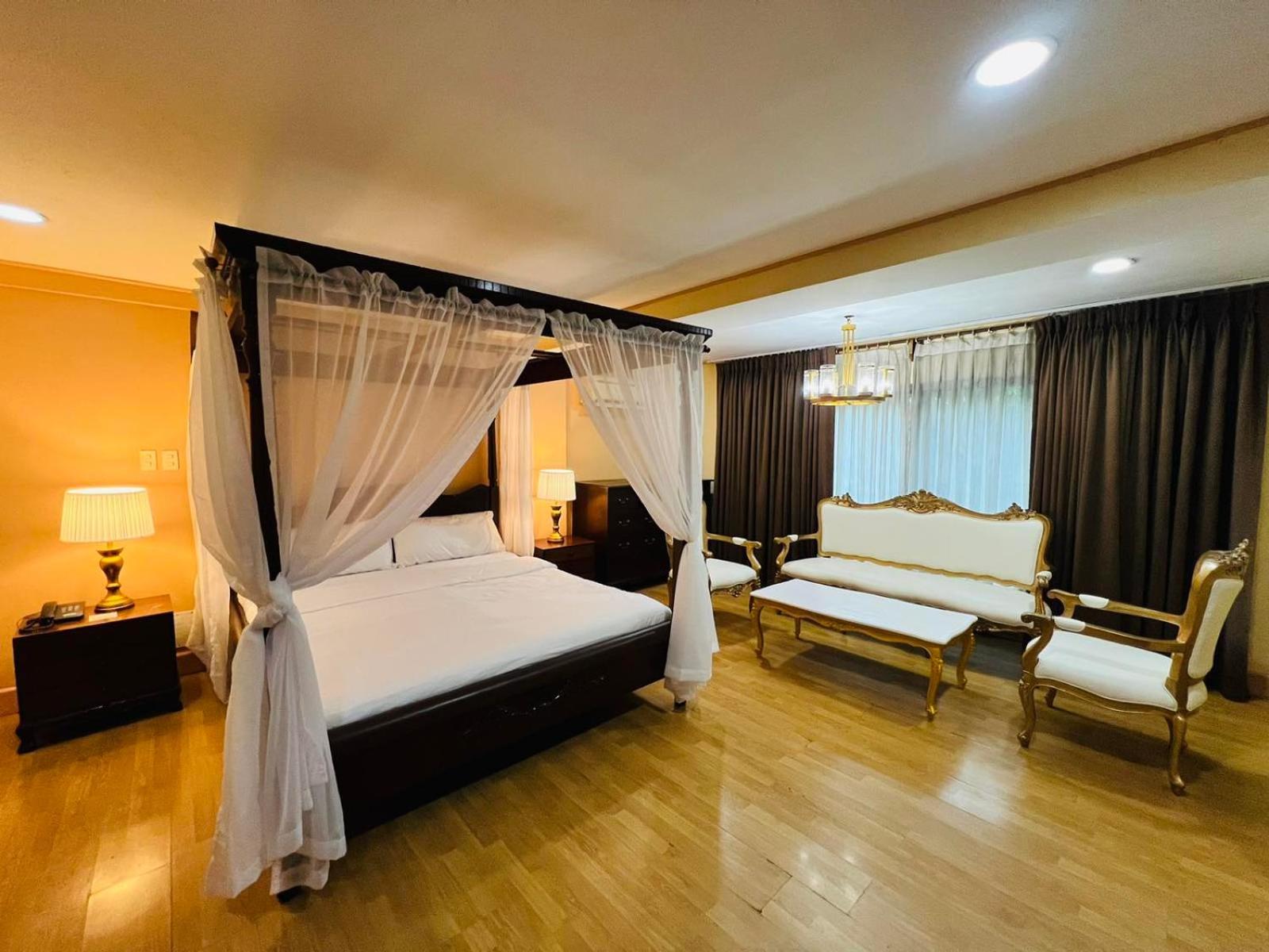 Arzo Hotel Manila Exterior foto